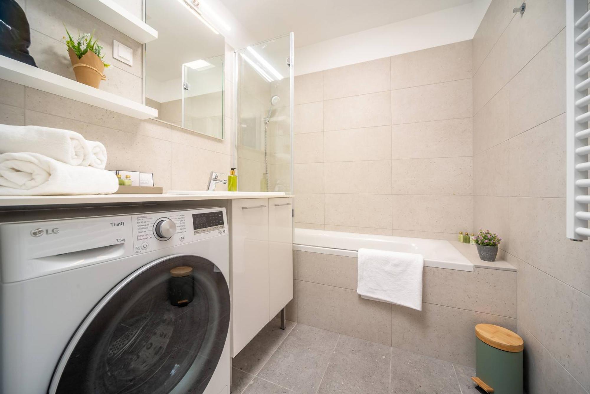 Sunbeam Crest Apartment Budapest
